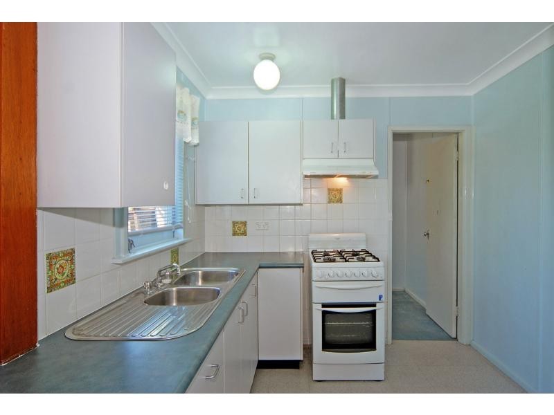 35 Quiberon Street, Nowra NSW 2541