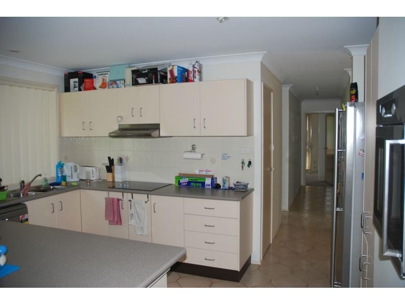 24 Rayleigh Drive, Worrigee NSW 2540