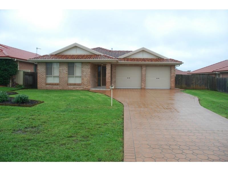 27 Guinea Flower Crescent, Worrigee NSW 2540