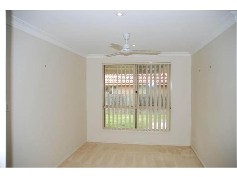 27 Guinea Flower Crescent, Worrigee NSW 2540