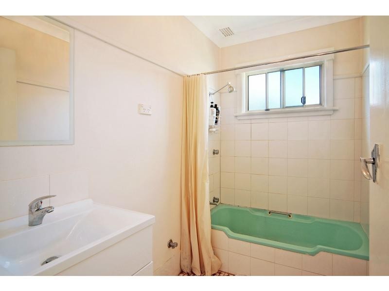 2 Page Avenue, North Nowra NSW 2541