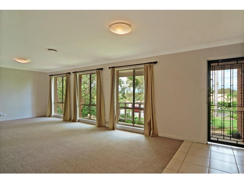 11 Beyeri Avenue, West Nowra NSW 2541