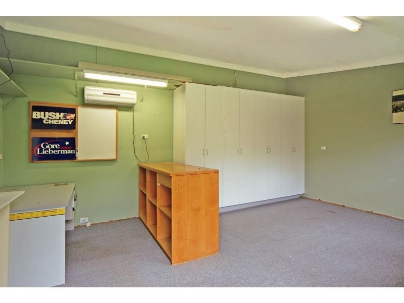 11 Beyeri Avenue, West Nowra NSW 2541