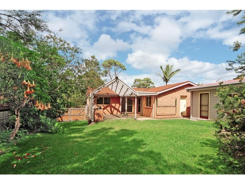 11 Beyeri Avenue, West Nowra NSW 2541