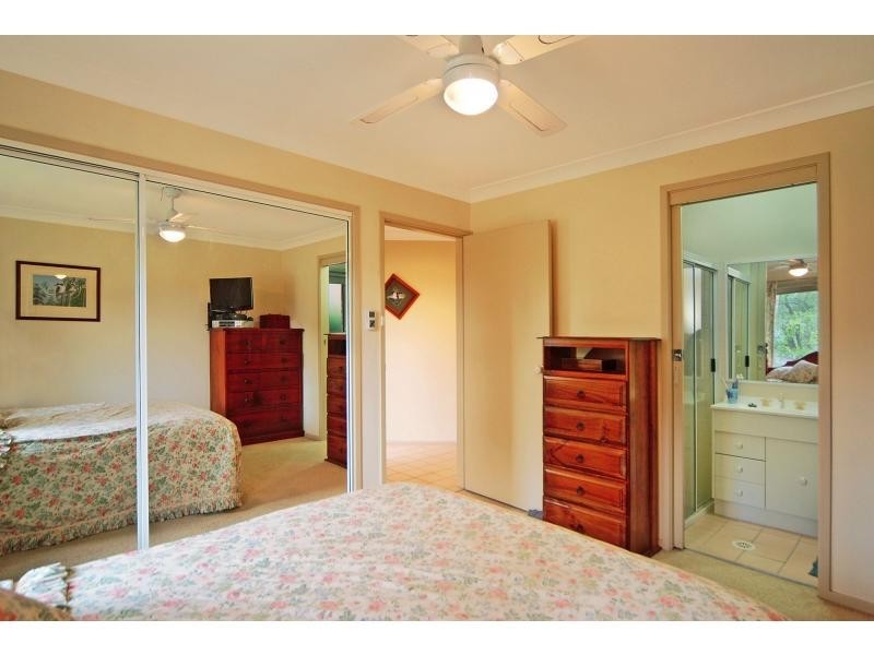18 Peppermint Drive, Worrigee NSW 2540