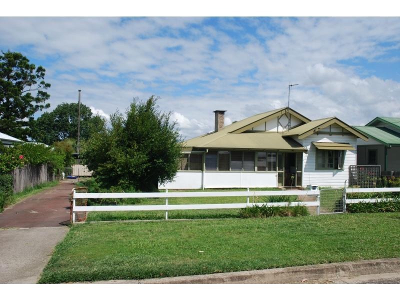 20 Plunkett Street, Nowra NSW 2541