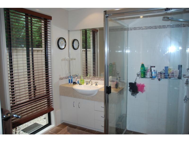 37 Emerald Drive, Meroo Meadow NSW 2540
