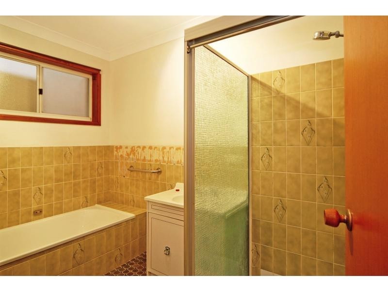 16 Ambassador Avenue, North Nowra NSW 2541