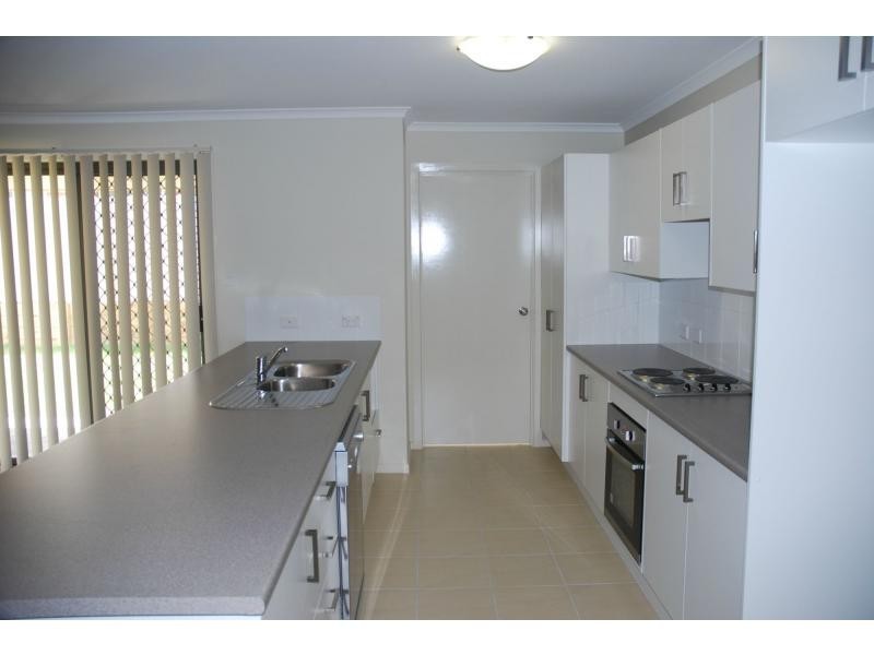 5 Doreen Court, West Nowra NSW 2541