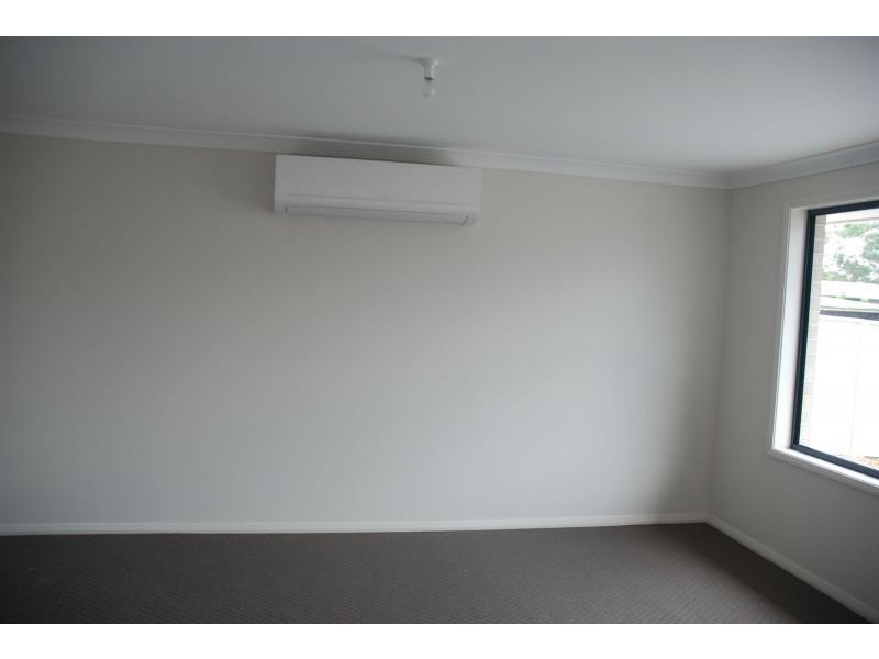 2/123c Meroo Road, Bomaderry NSW 2541