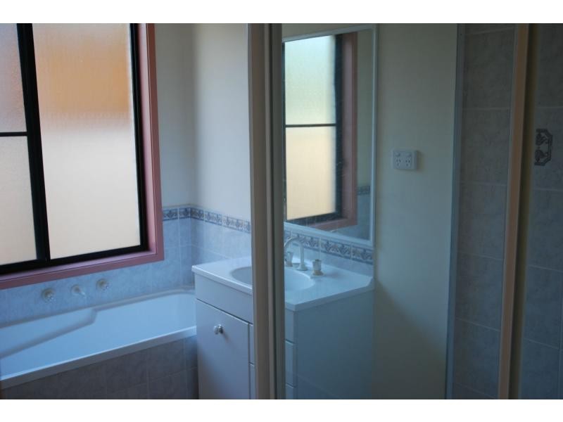 12 Olympic Drive, West Nowra NSW 2541