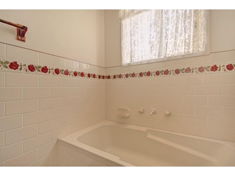 13 Basil Street, Worrigee NSW 2540