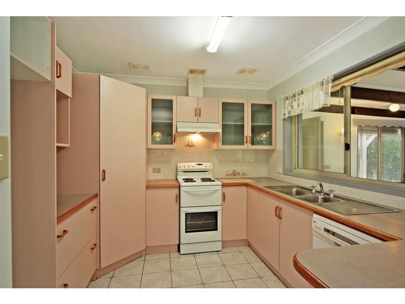 5 Rayleigh Drive, Worrigee NSW 2540