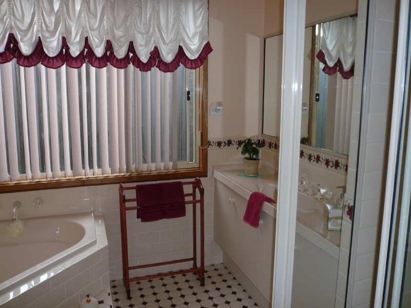 54 Jasmine Drive, Bomaderry NSW 2541