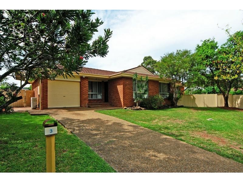 3 Arnheim Place, North Nowra NSW 2541