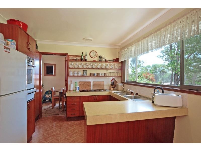 20 Fuchsia Crescent, Bomaderry NSW 2541