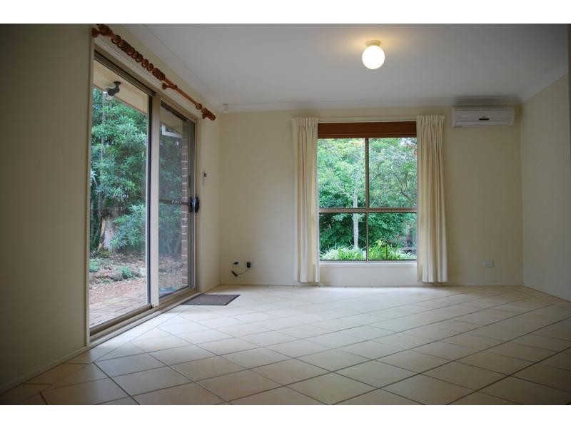 19 Olympic Drive, West Nowra NSW 2541