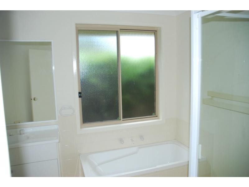 19 Olympic Drive, West Nowra NSW 2541