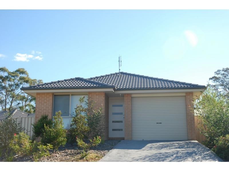 1/2 Plato Crescent, Worrigee NSW 2540