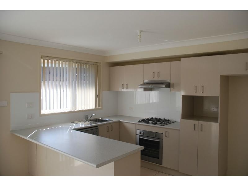 1/2 Plato Crescent, Worrigee NSW 2540