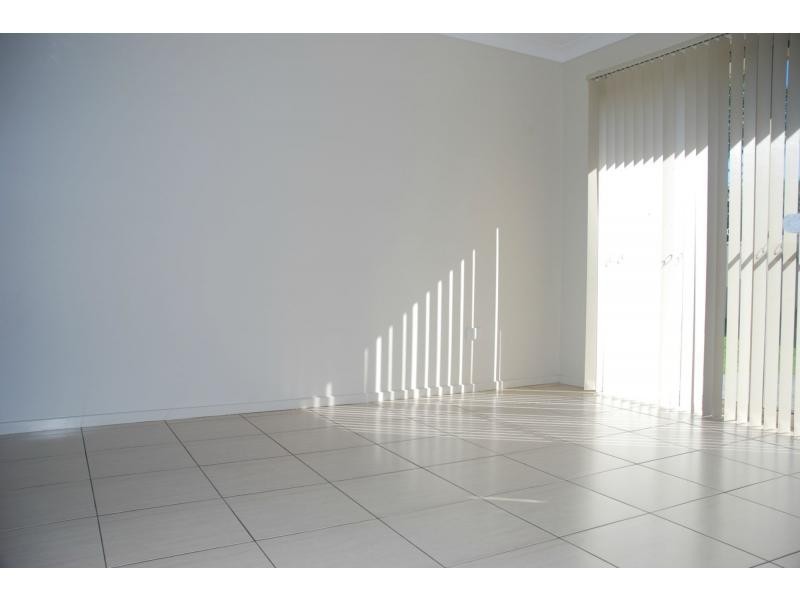 1/2 Plato Crescent, Worrigee NSW 2540