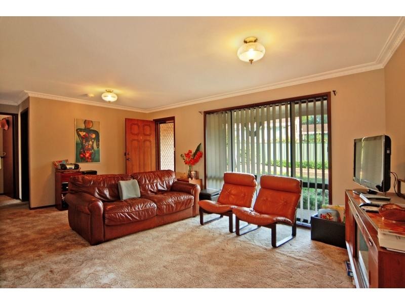 1/6 Waroo Place, Bomaderry NSW 2541