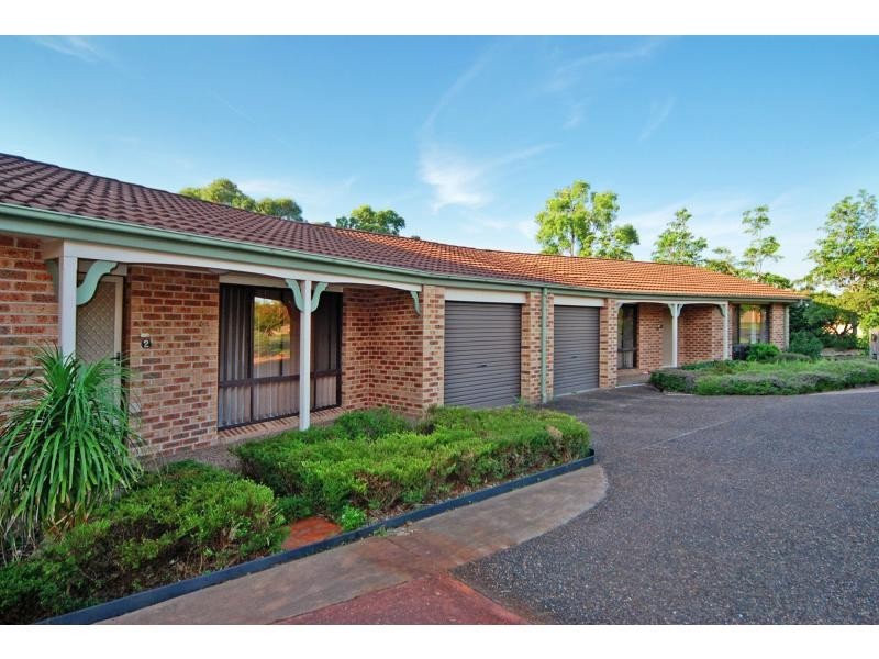 2/6 Waroo Place, Bomaderry NSW 2541