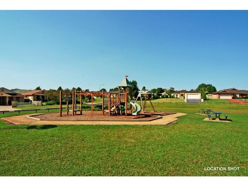 24 Gardenia Crescent, Bomaderry NSW 2541