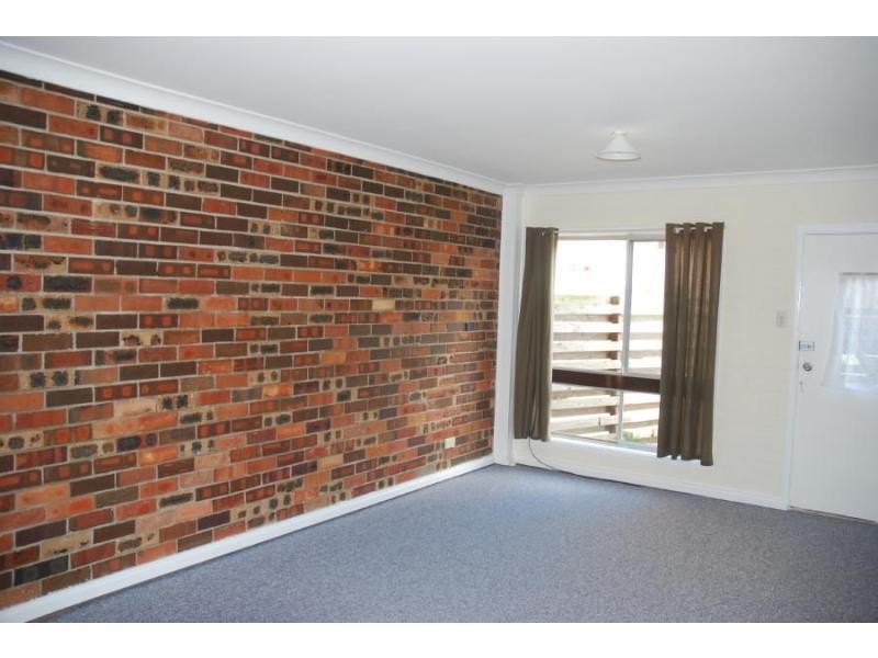 Unit 4/430 Princes Highway, Bomaderry NSW 2541
