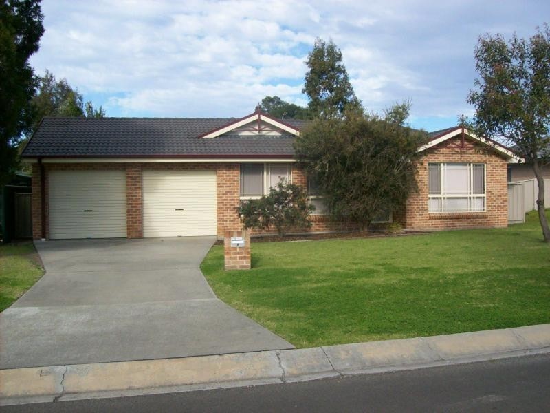 9 St James Crescent, Worrigee NSW 2540