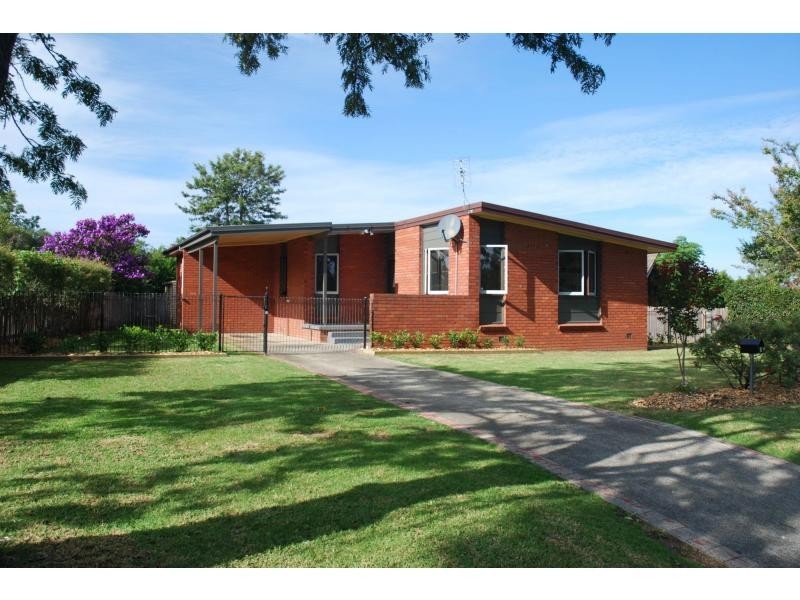 1 Wondalga Crescent, Nowra NSW 2541