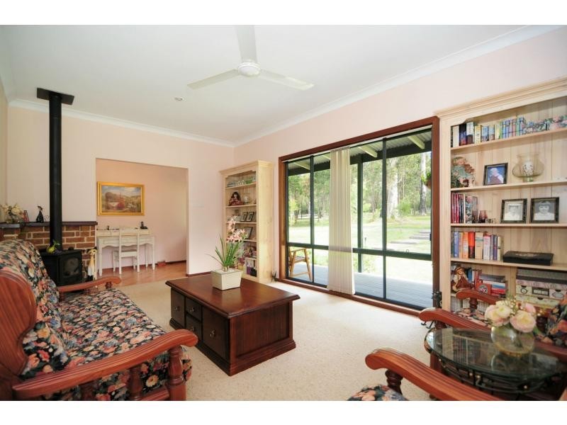 64 Cambourne Road, Tomerong NSW 2540