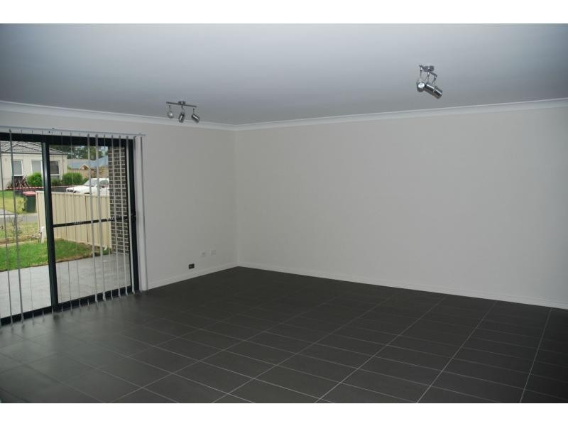 1B Mintbush Crescent, Worrigee NSW 2540