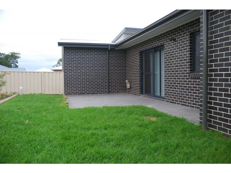 1B Mintbush Crescent, Worrigee NSW 2540