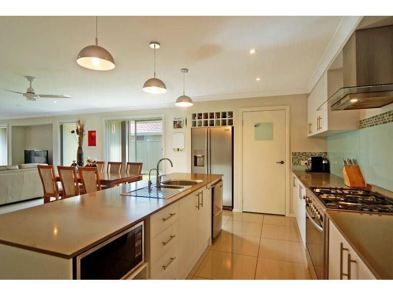 10 Hanover Close, South Nowra NSW 2541