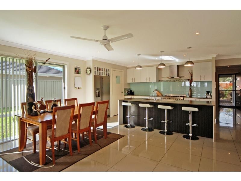 10 Hanover Close, South Nowra NSW 2541