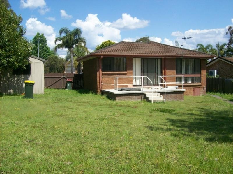 17 Coconut Drive North, North Nowra NSW 2541