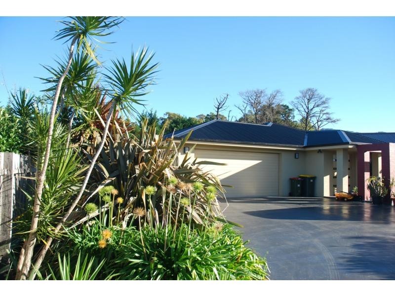 66 Emerald Drive, Meroo Meadow NSW 2540