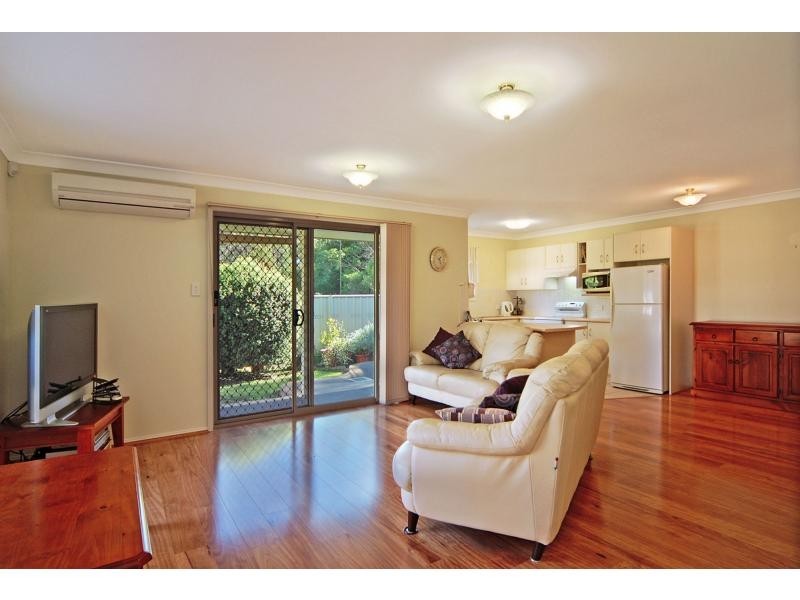 1/22 Mattes Way, Bomaderry NSW 2541