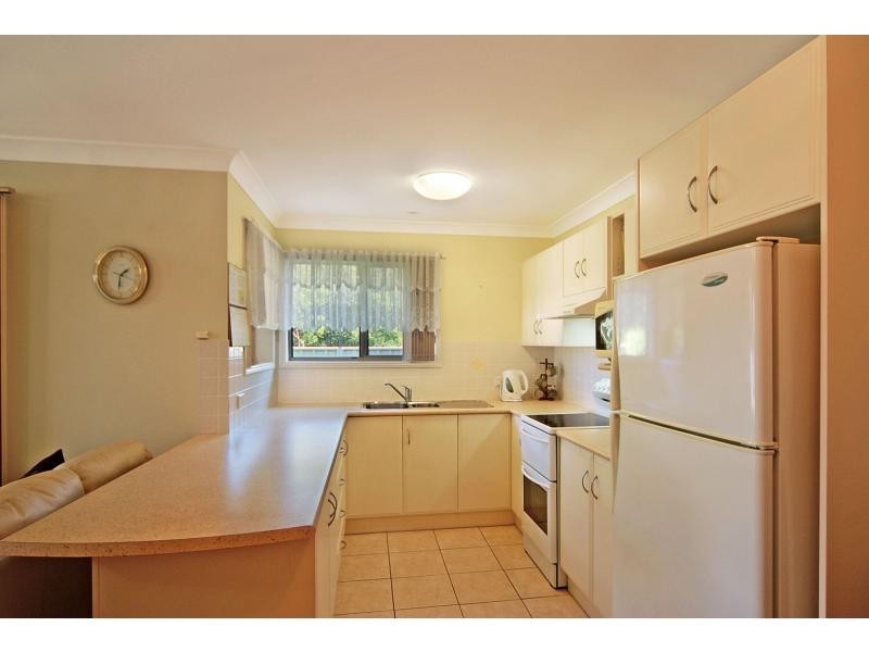 1/22 Mattes Way, Bomaderry NSW 2541