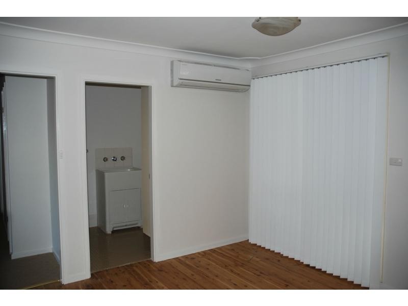 8 Fuchsia Crescent, Bomaderry NSW 2541