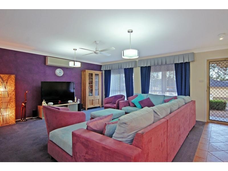 15 Rouken Glen, West Nowra NSW 2541