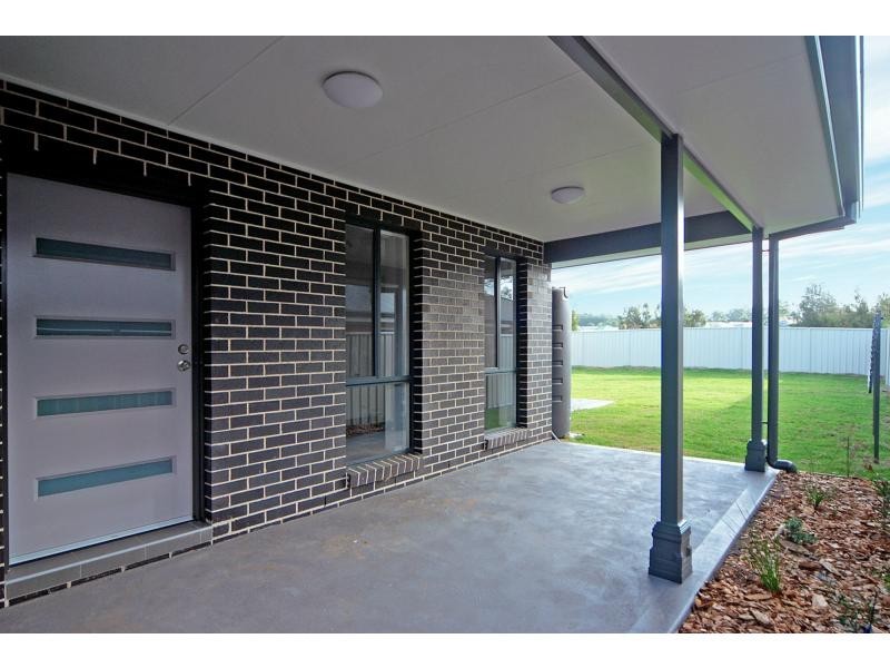 36 Blue Bell Way, Worrigee NSW 2540