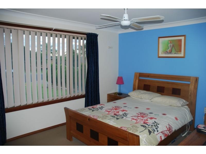 5 Tulla Road, West Nowra NSW 2541