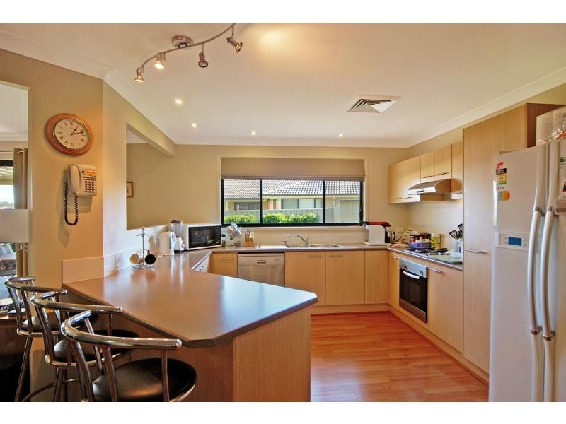 13 Lacebark Grove, Worrigee NSW 2540