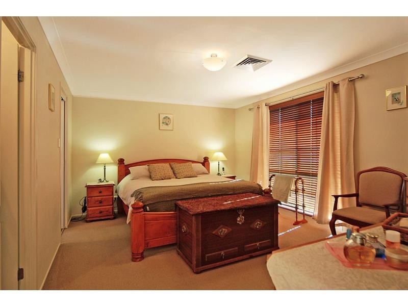 13 Lacebark Grove, Worrigee NSW 2540
