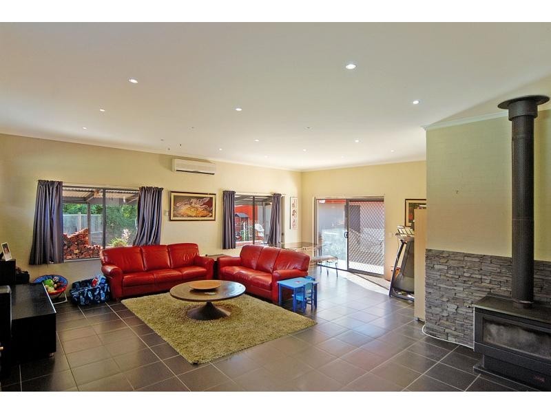 33 Coconut Drive, North Nowra NSW 2541