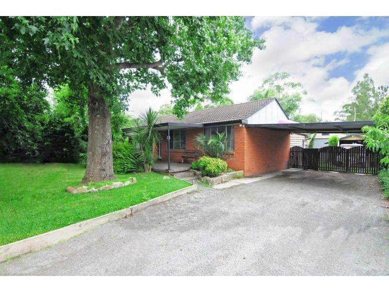 25 Page Avenue, North Nowra NSW 2541