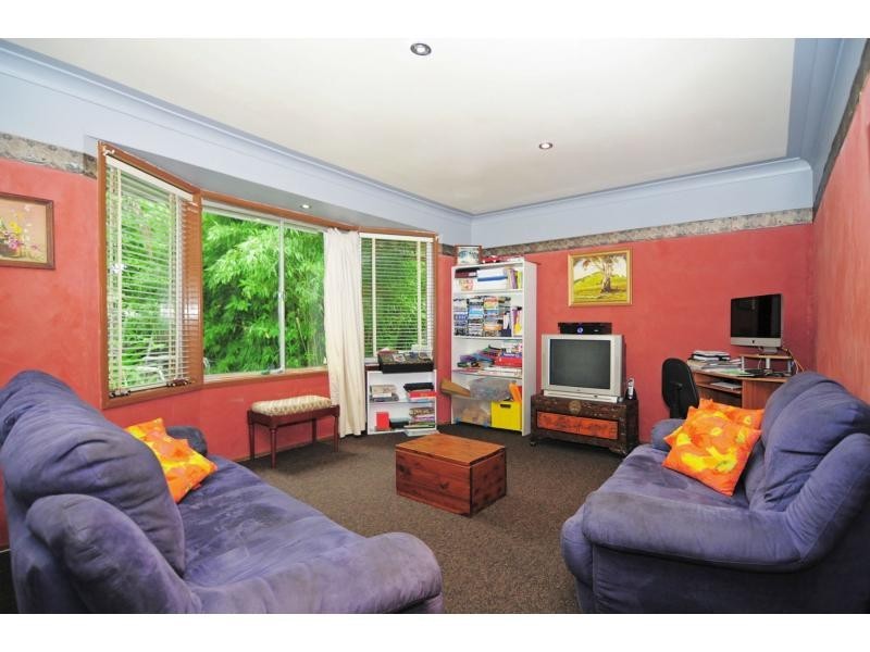 25 Page Avenue, North Nowra NSW 2541