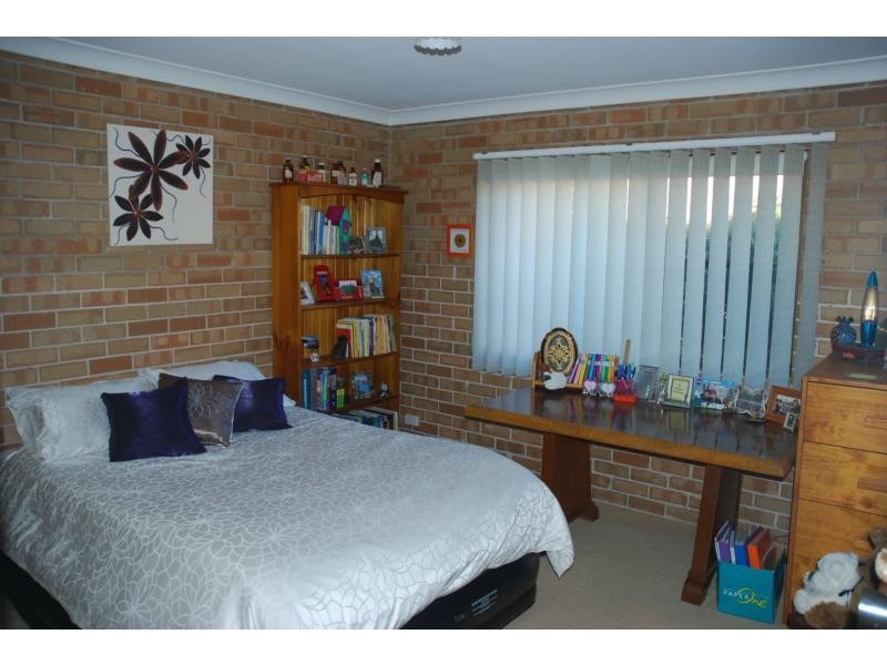2/42 Lyndhurst Drive, Bomaderry NSW 2541